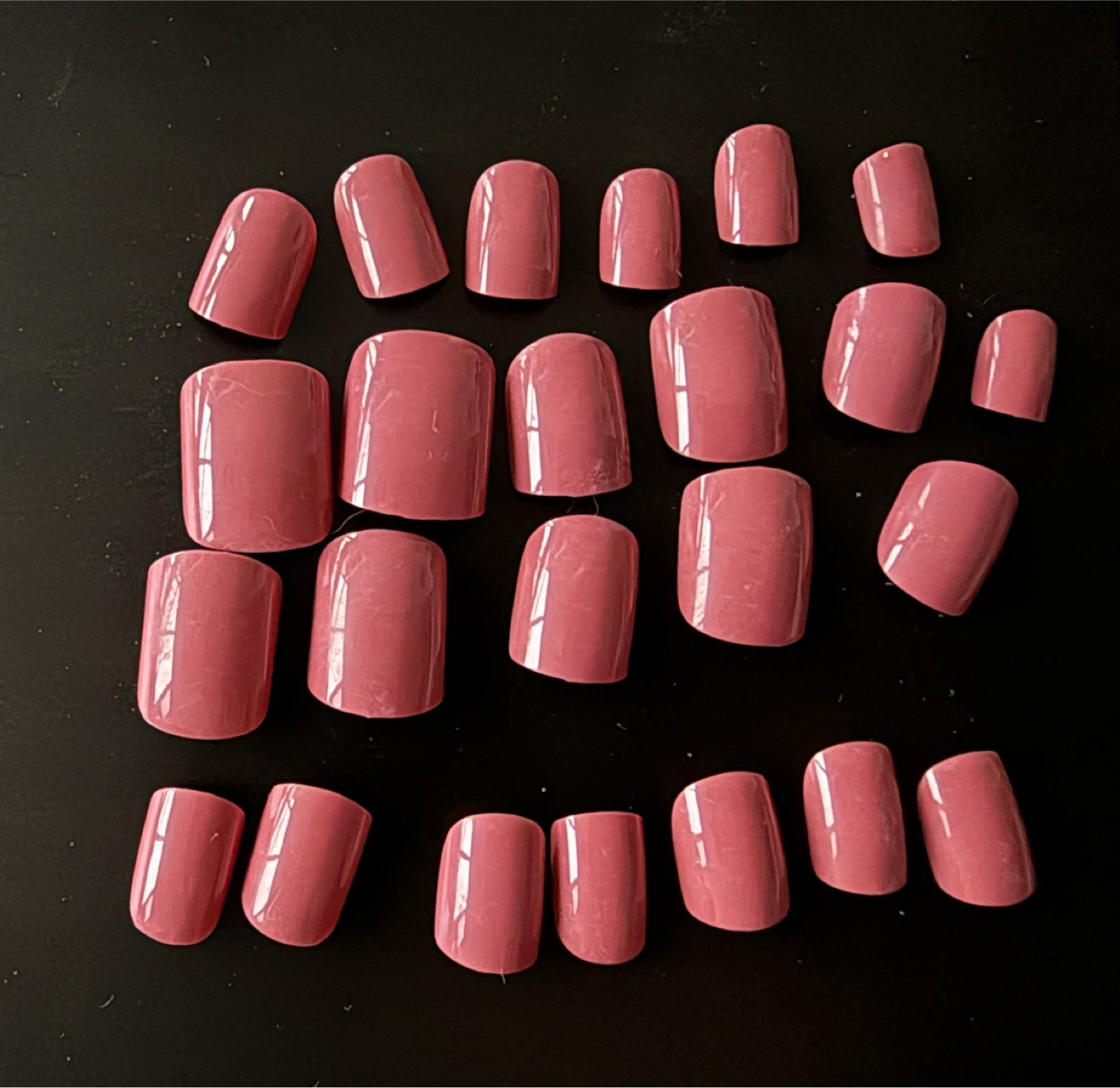 Press-on Nails - photo 2