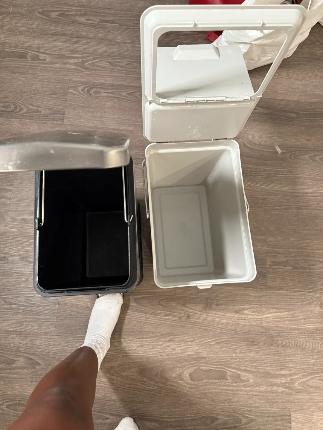 Two Trash Cans - Grey and stainless steel image indicator(3)