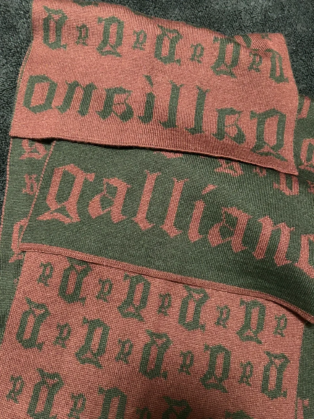 Galiano Scarf image indicator(6)