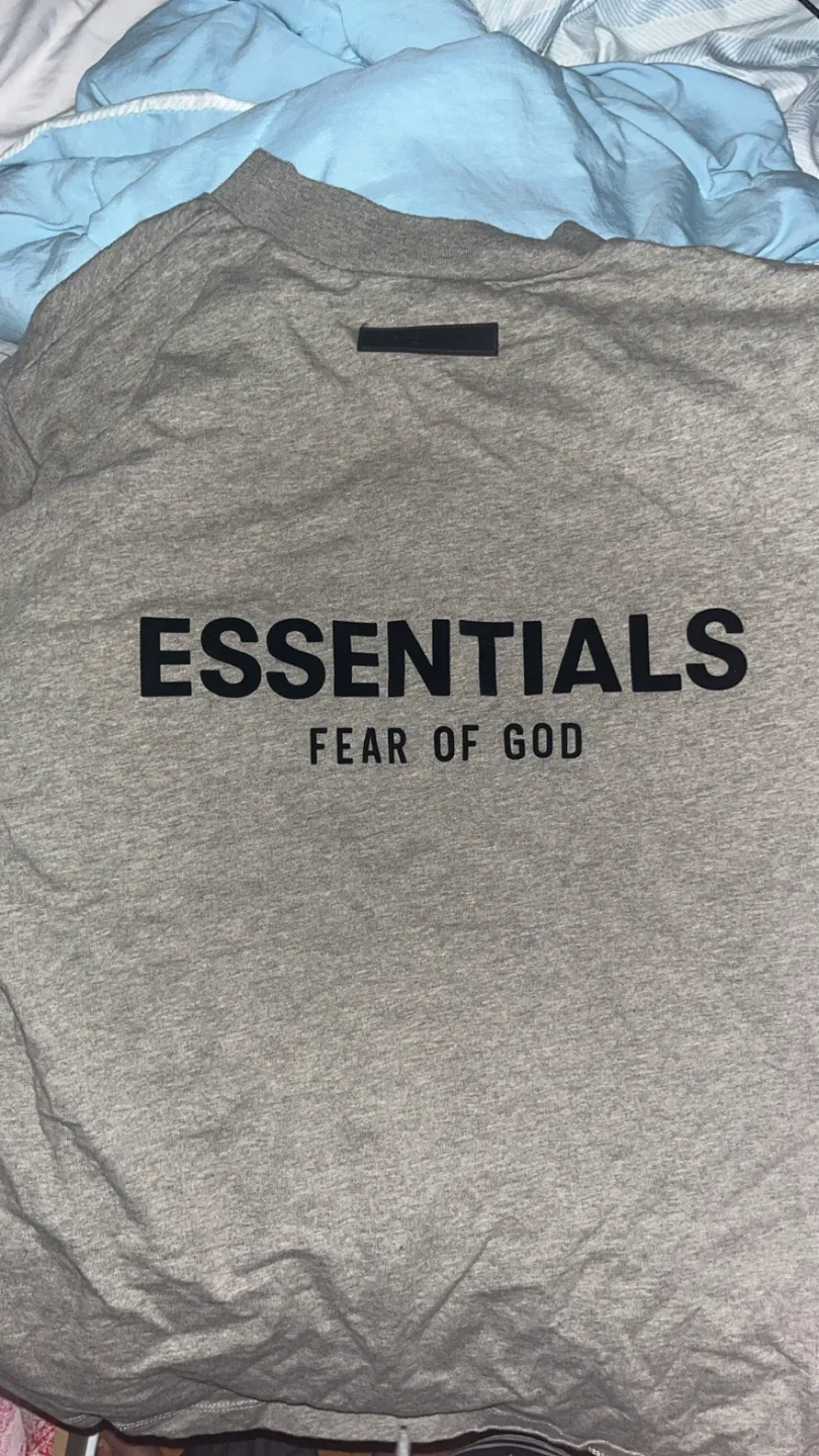 Essentials Fear of God T-Shirt image indicator(2)