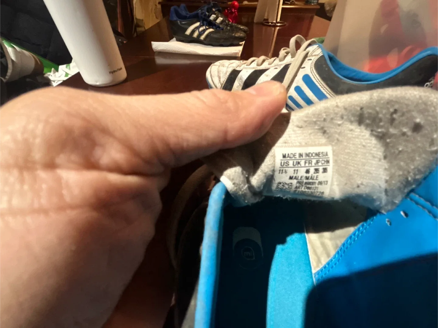 Used Adidas Football Cleats US 11.5 image indicator(3)