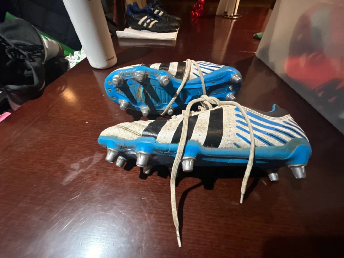 Used Adidas Football Cleats US 11.5 image indicator(2)