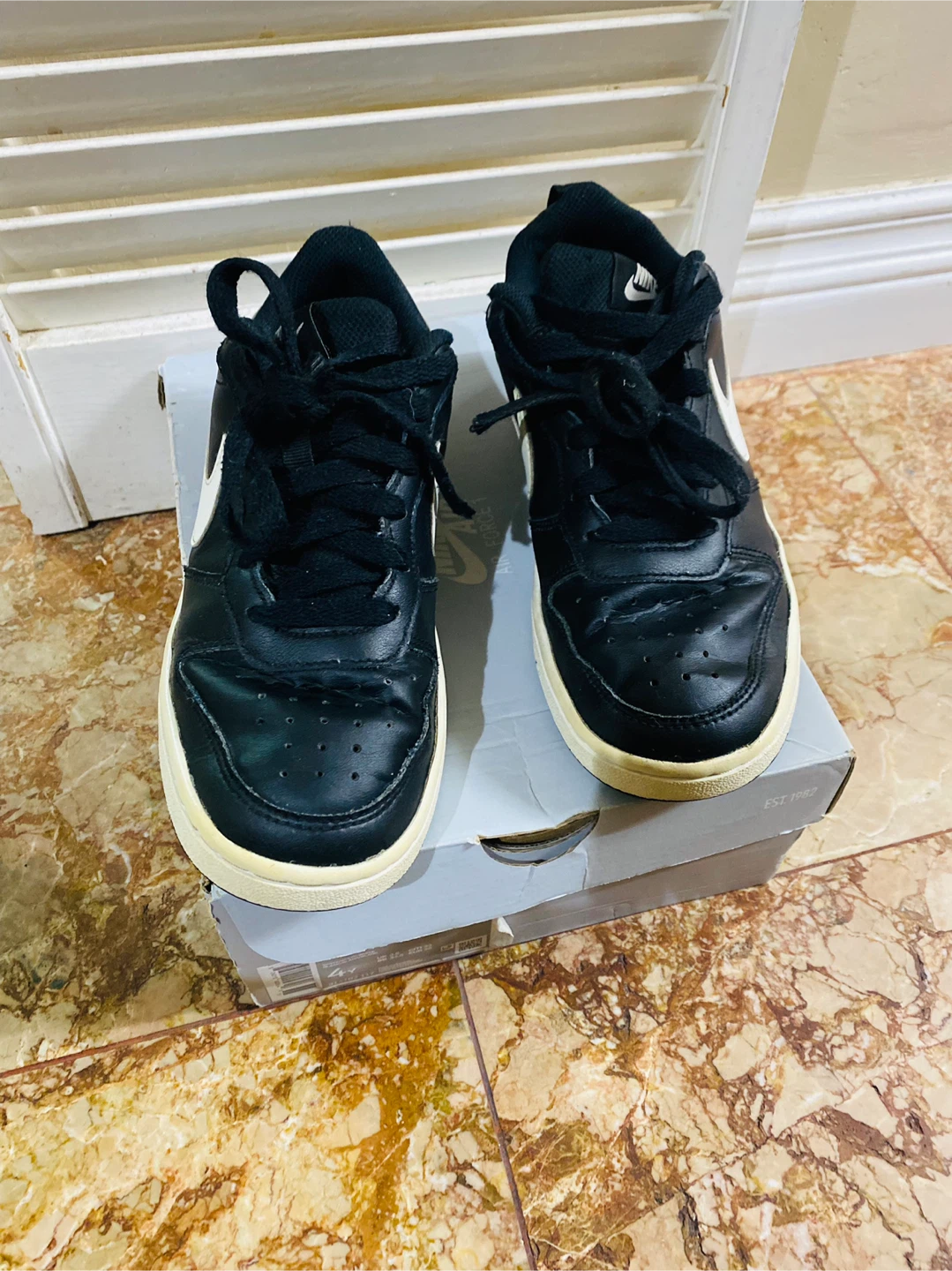 Nike Air Force 1 (size 4Y) Used - photo 2