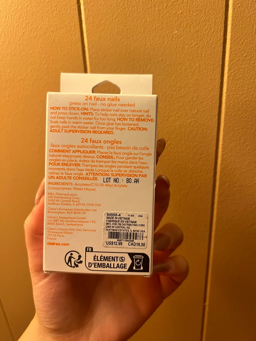 Claire's 24 Faux Nails - Halloween Theme image indicator(2)