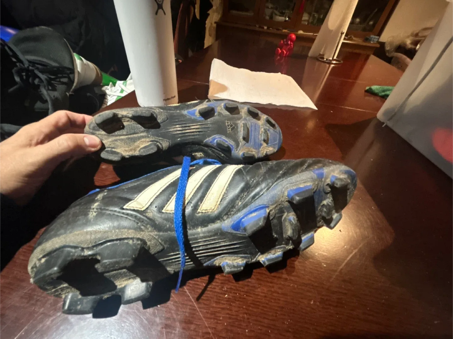 Used Adidas Soccer Cleats - US Size 9.5 image indicator(2)