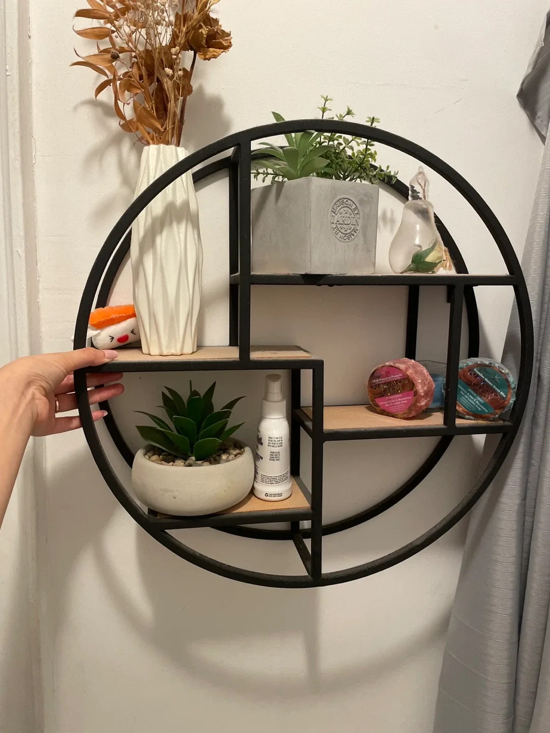 Round Wall Shelf - Black Metal image indicator(2)