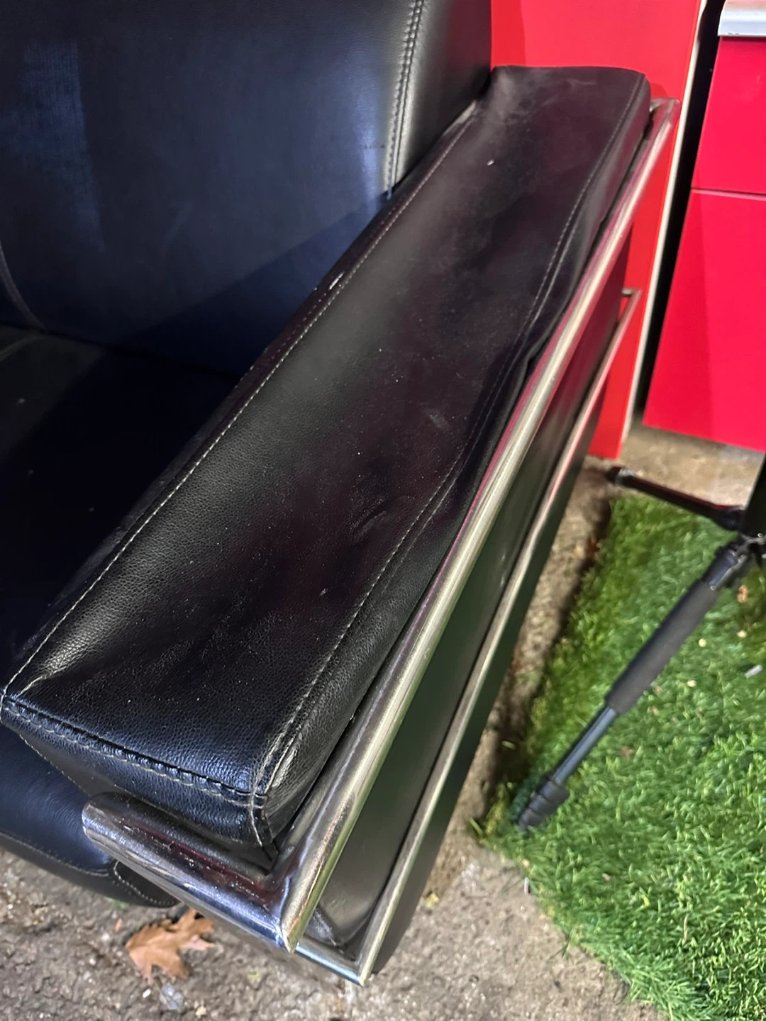 Black Leather Sofa - Some Wear - photo 5
