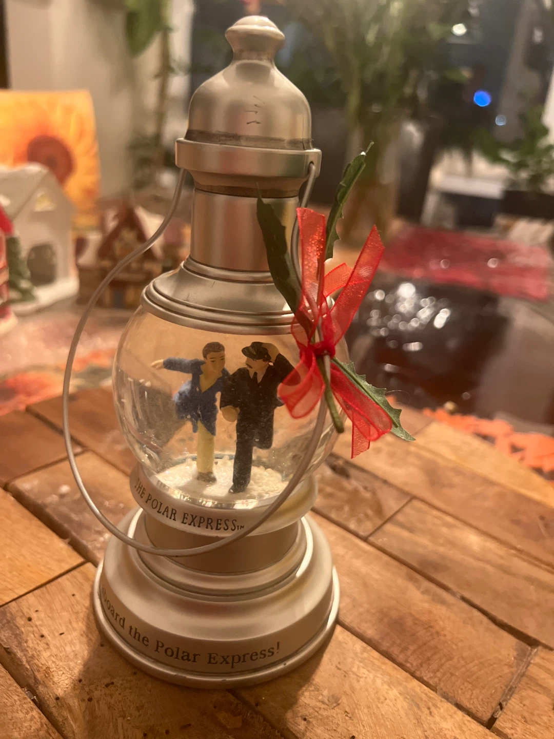 The Polar Express Snow Globe Lantern - photo 3