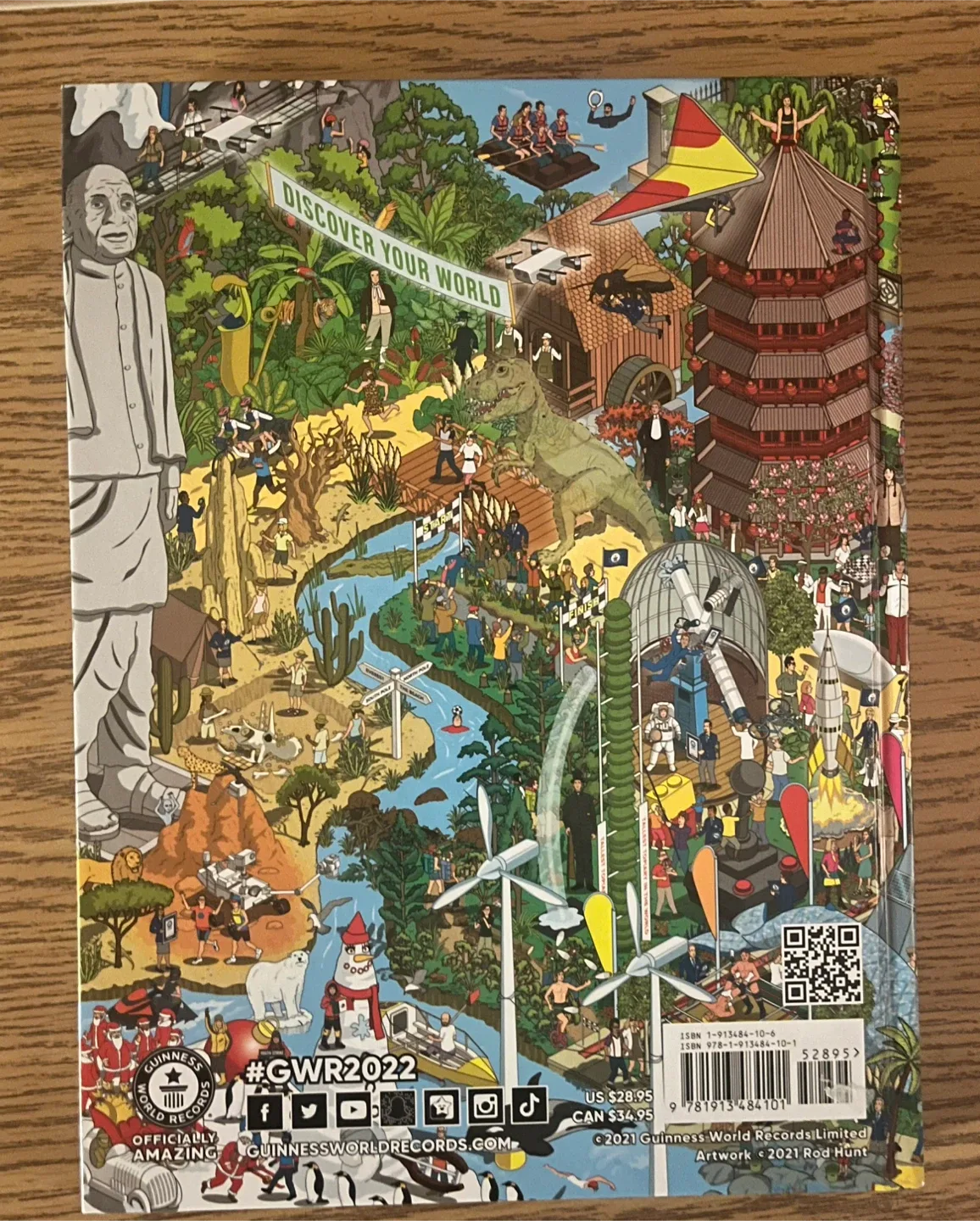 Guinness World Records 2022 Book image indicator(3)