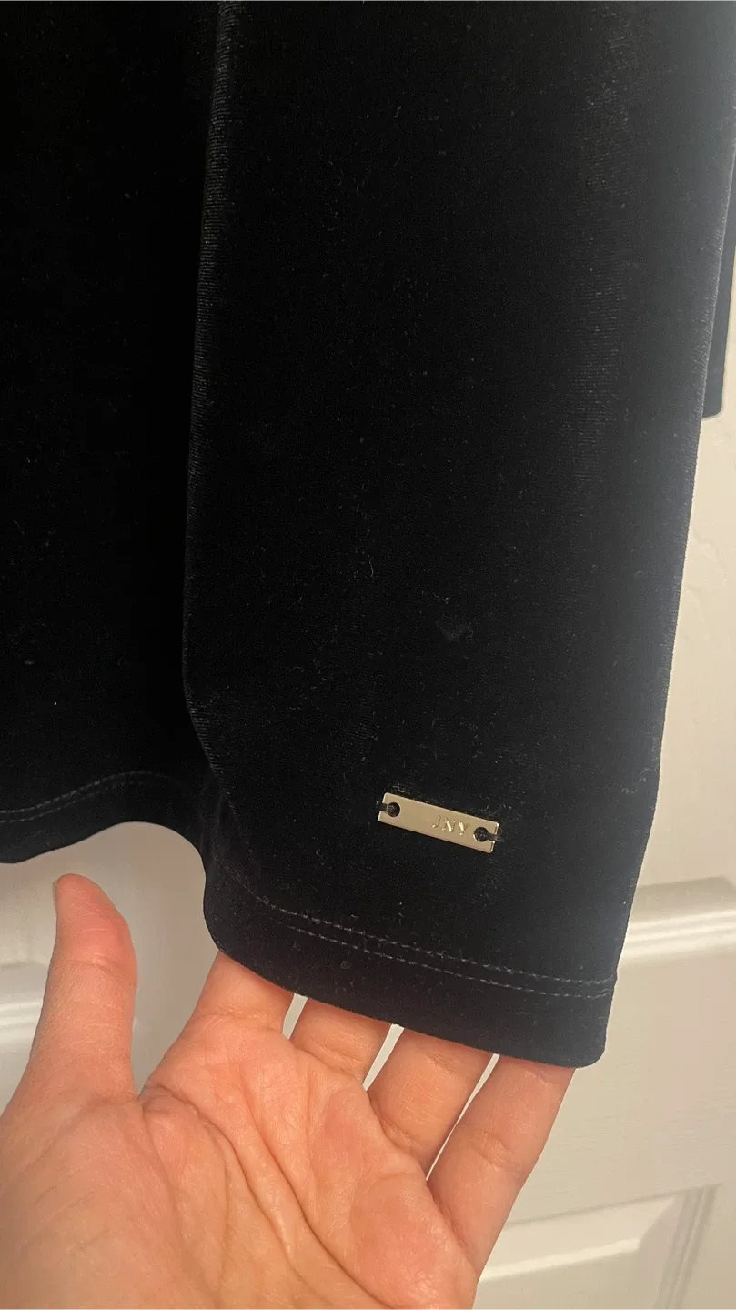 Jones New York Signature Black Velvet Top image indicator(3)