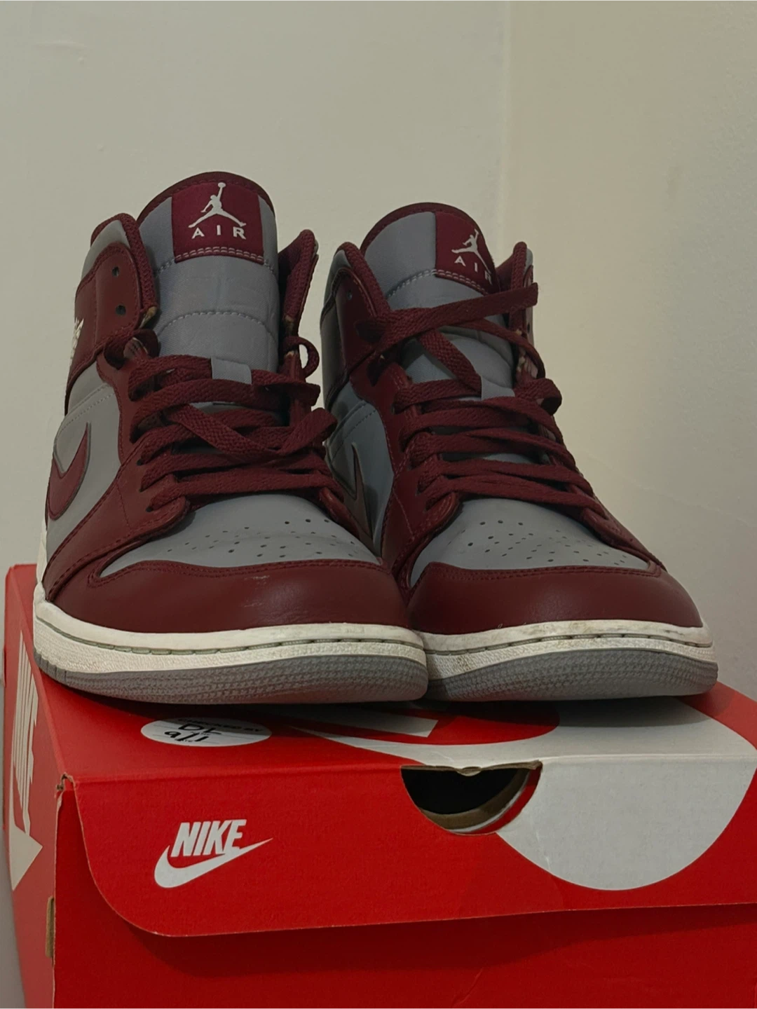 Nike Air Jordan 1 Mid Bordeaux/Grey - photo 3