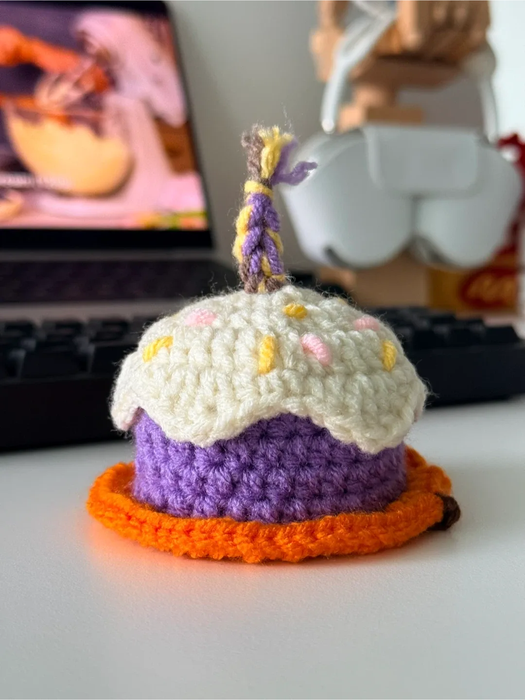 Crochet party hat image indicator(3)