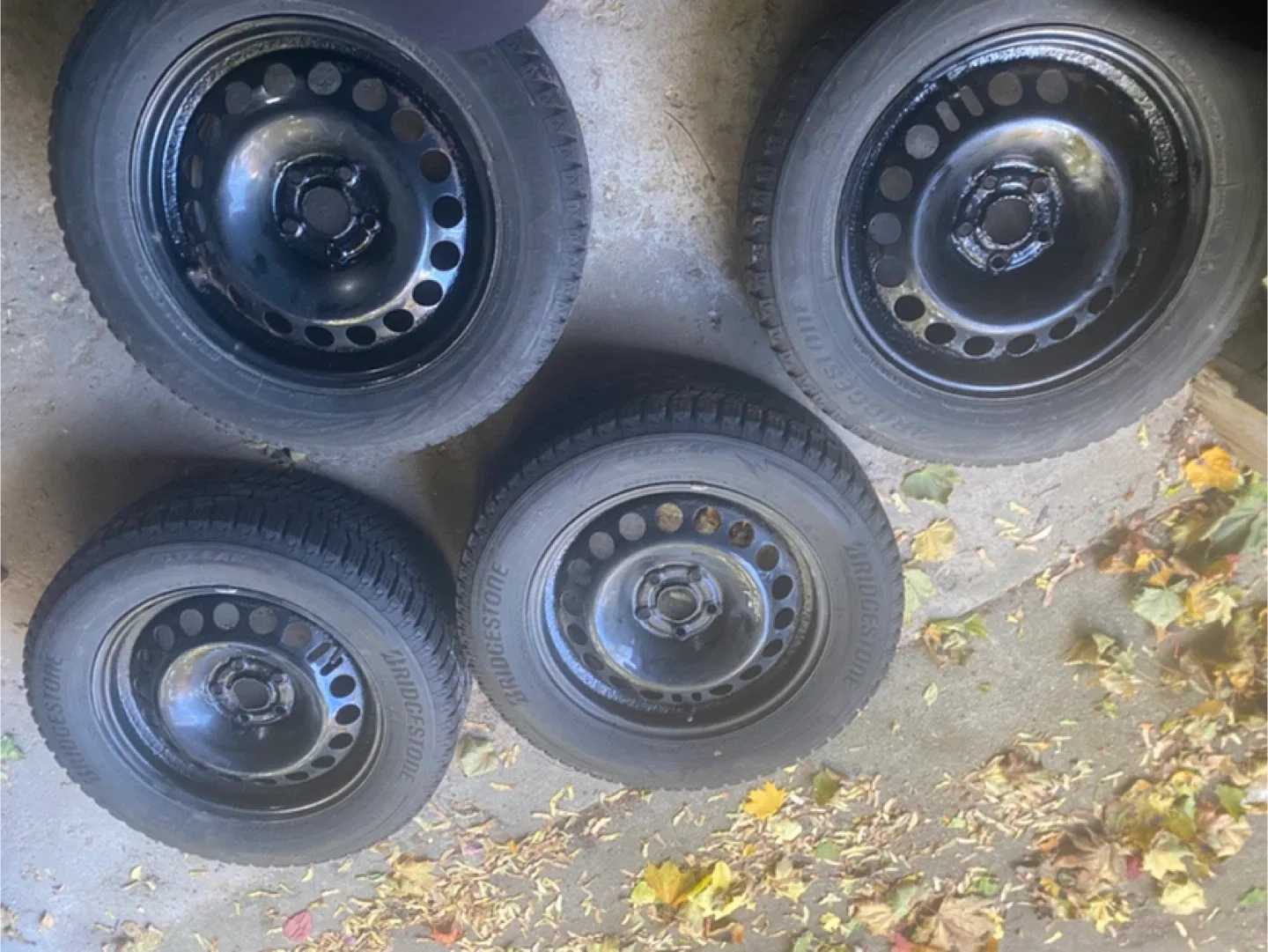 4 Bridgestone Blizzak WS90 Winter Tires 215/60R16 image indicator(6)