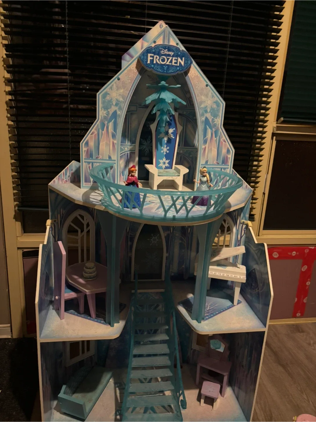 Disney Frozen Arendelle Castle Dollhouse