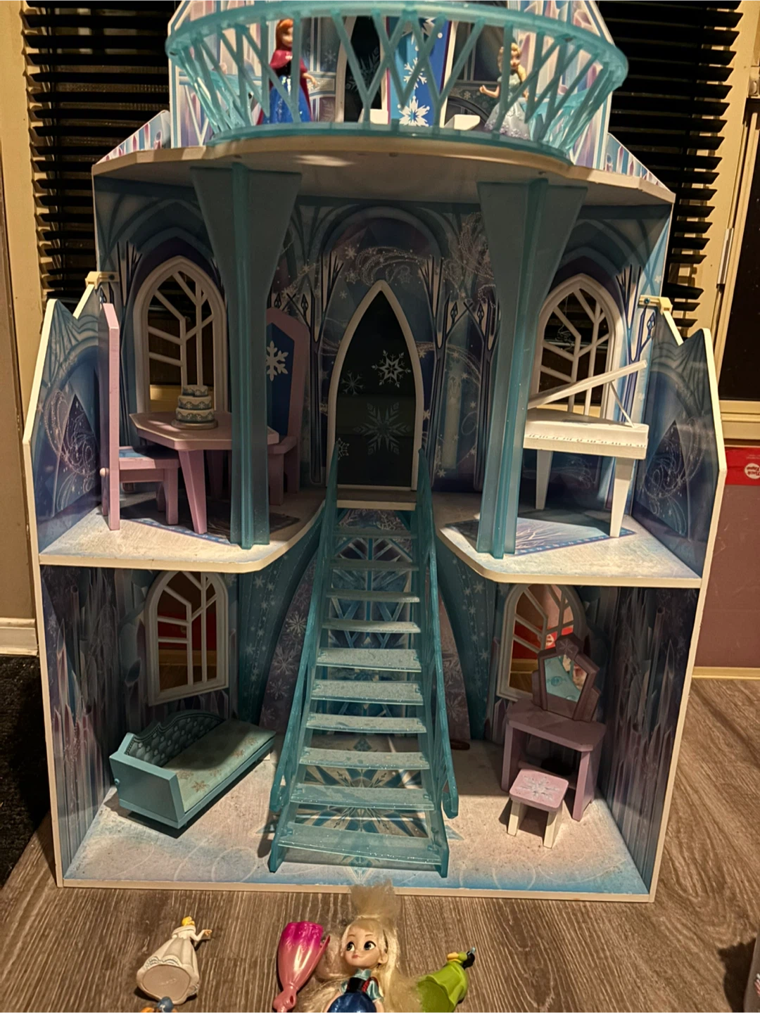 Disney Frozen Arendelle Castle Dollhouse - photo 3