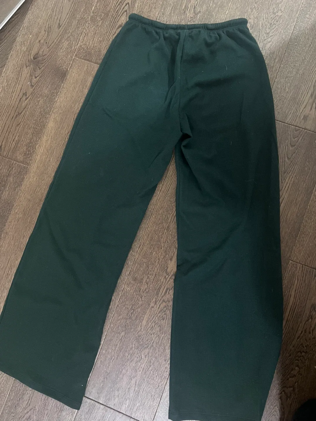 Sunday Best Aritzia Green Pants - Size 2XS image indicator(3)