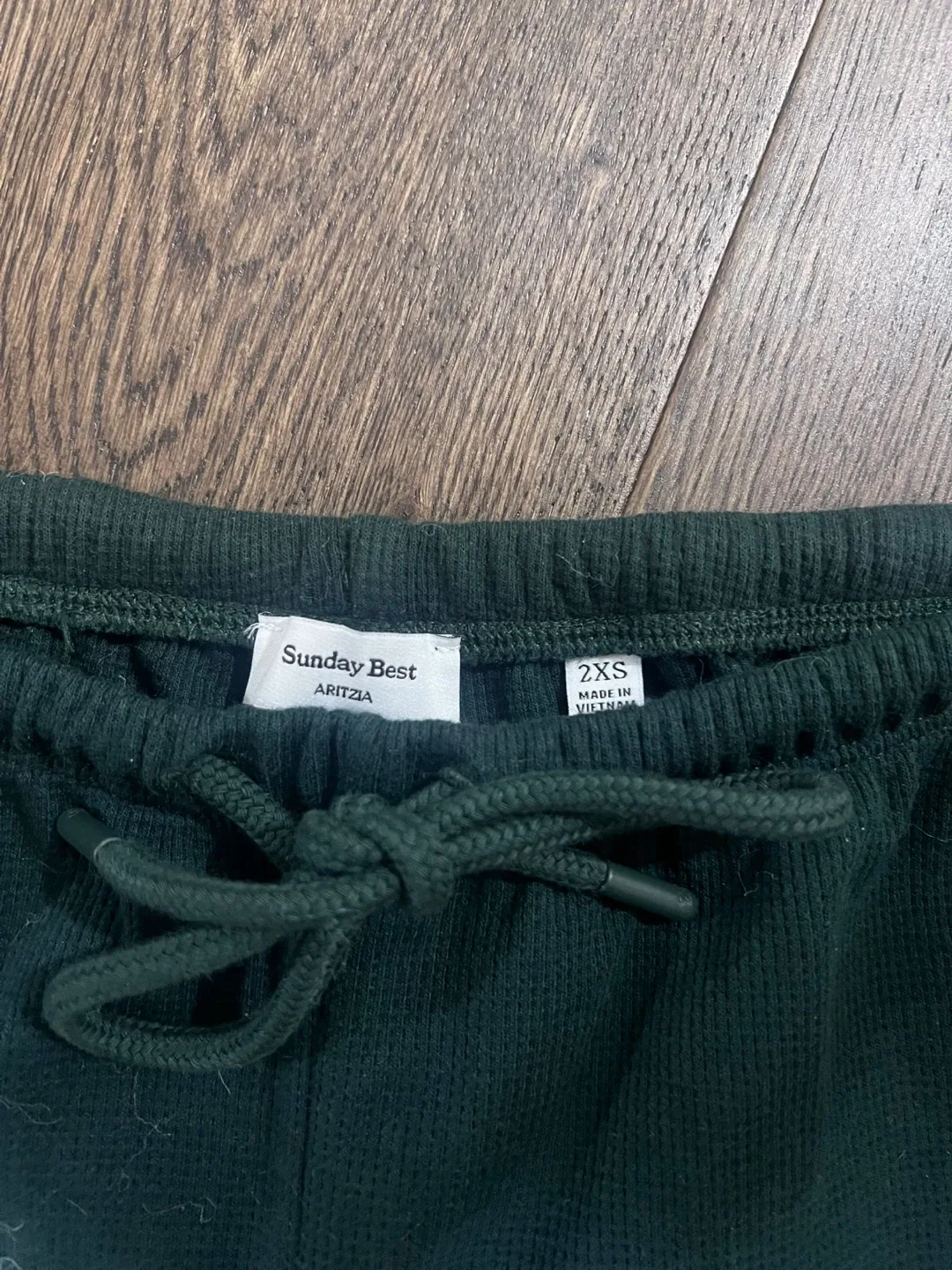 Sunday Best Aritzia Green Pants - Size 2XS image indicator(2)