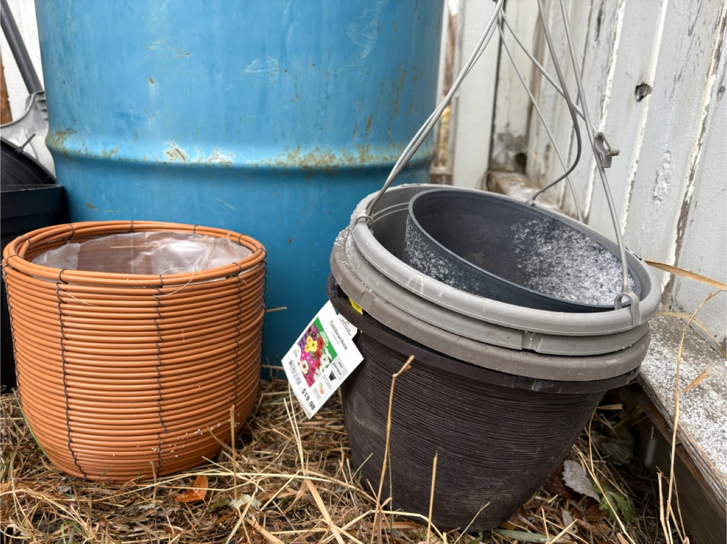 Assorted Used Plastic Plant Pots more than 20 amounts - photo 3