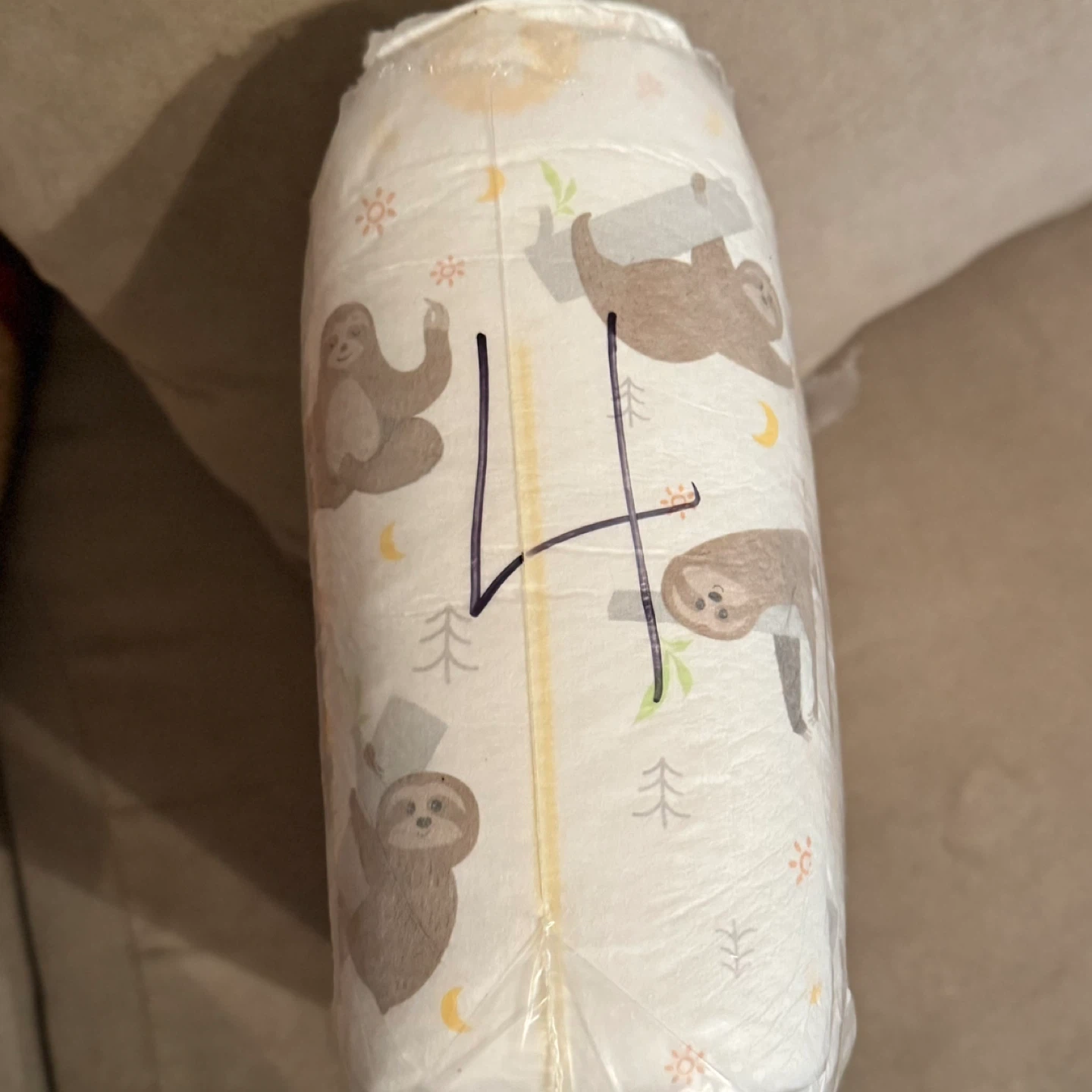 Size 4 diapers - photo 2