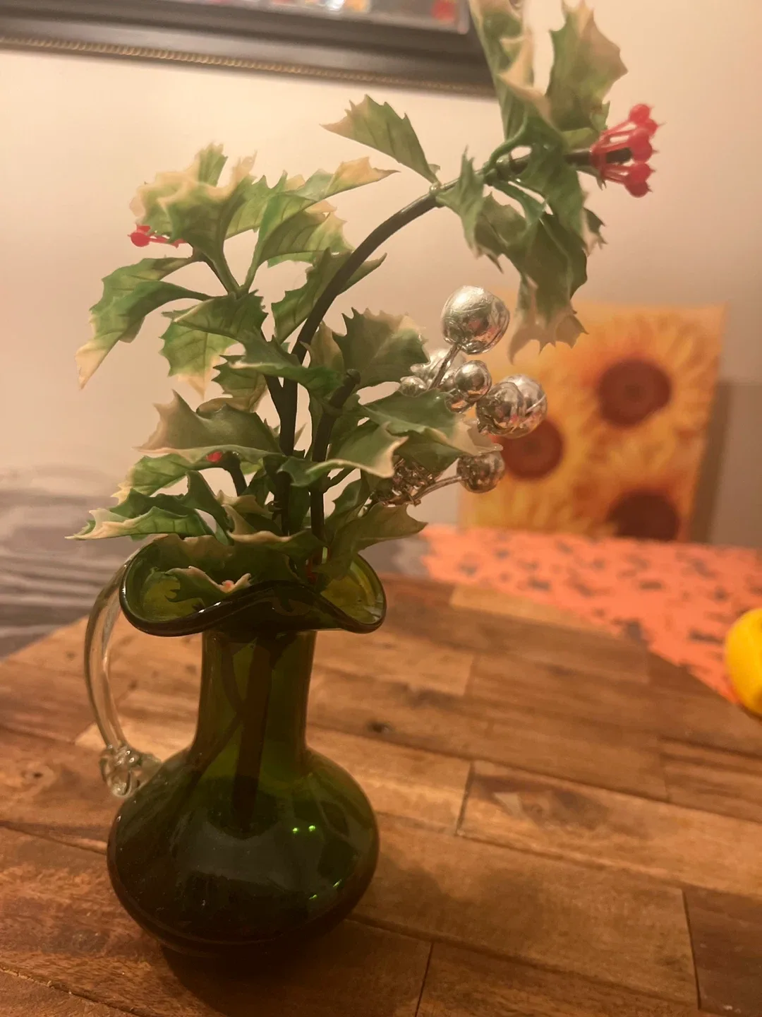 Green Glass Vase with Holly image indicator(3)