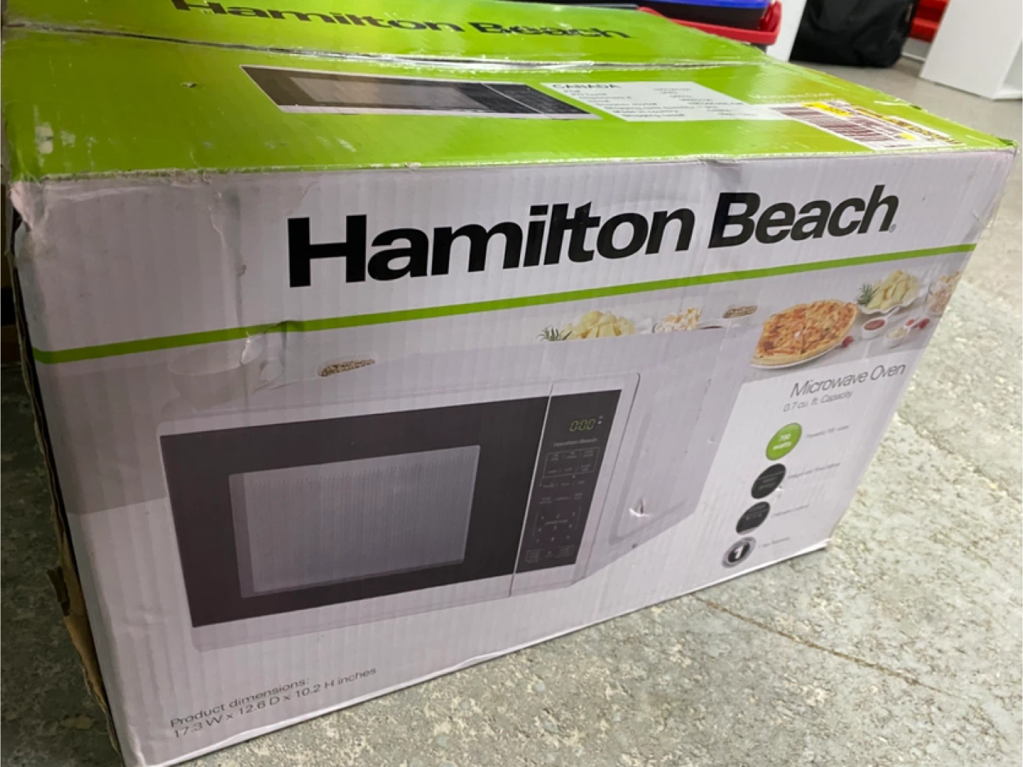 Hamilton Beach 0.7 cu ft Microwave Oven - in box