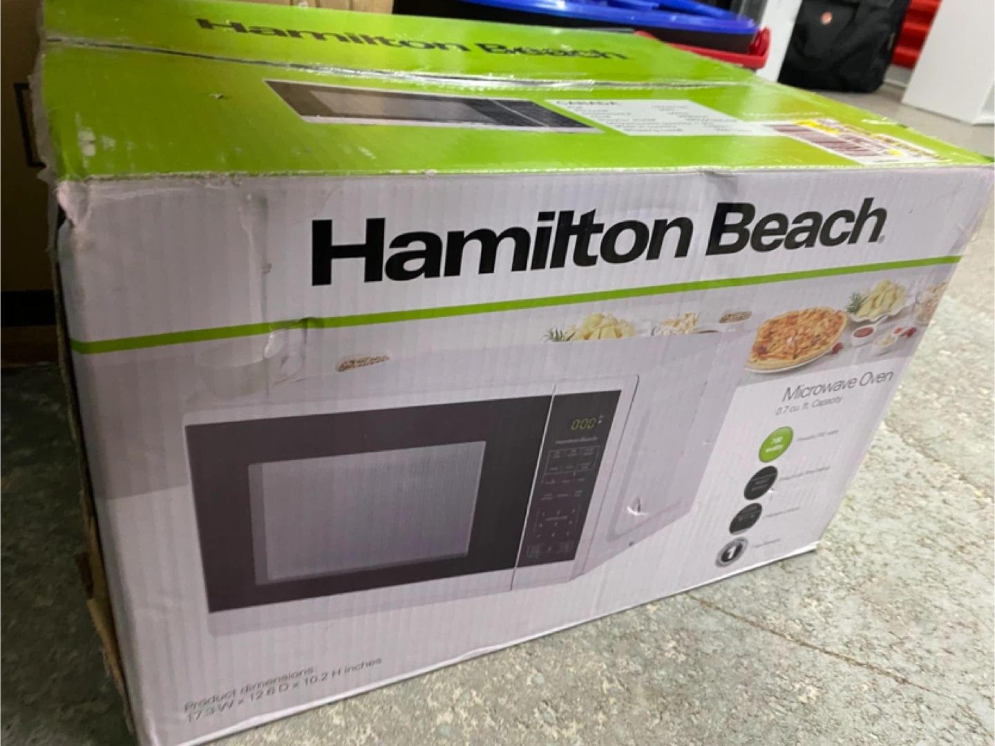 Hamilton Beach 0.7 cu ft Microwave Oven - in box - photo 2