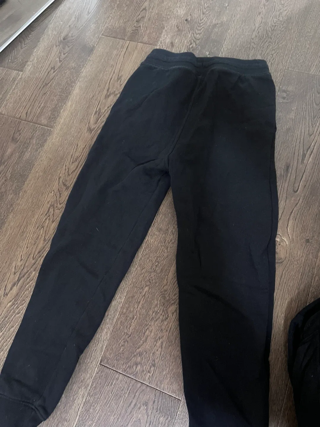 H&M Black Sweatpants - Size 16 (Youth) image indicator(3)