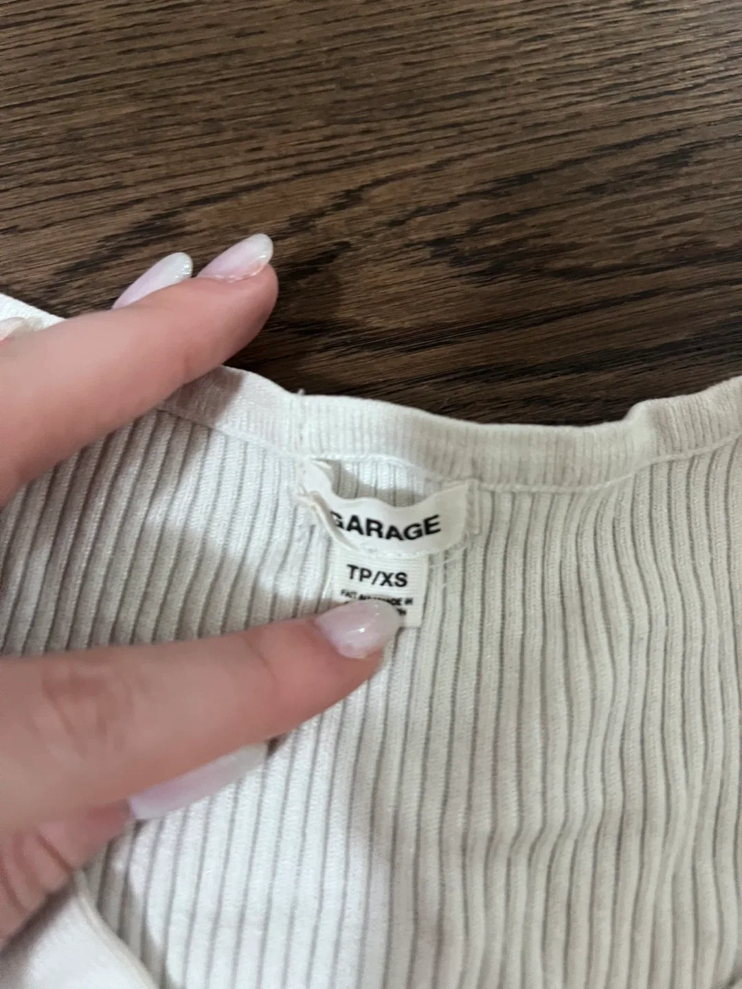 Garage White Long Sleeve - Size XS image indicator(2)