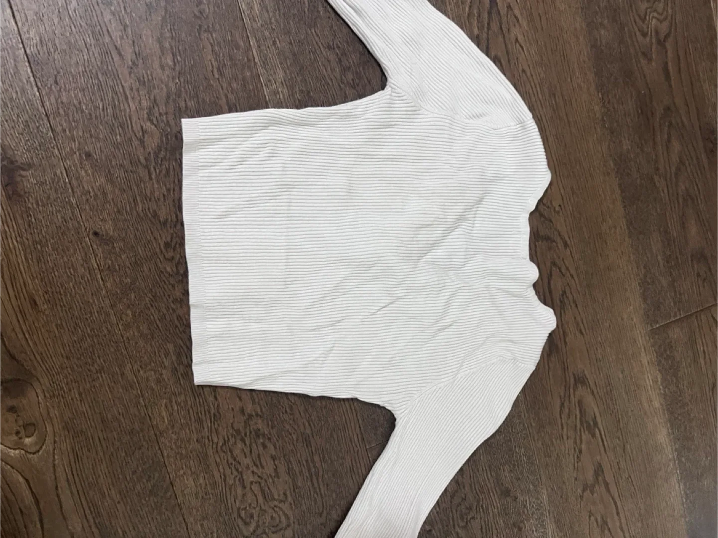 Garage White Long Sleeve - Size XS image indicator(4)