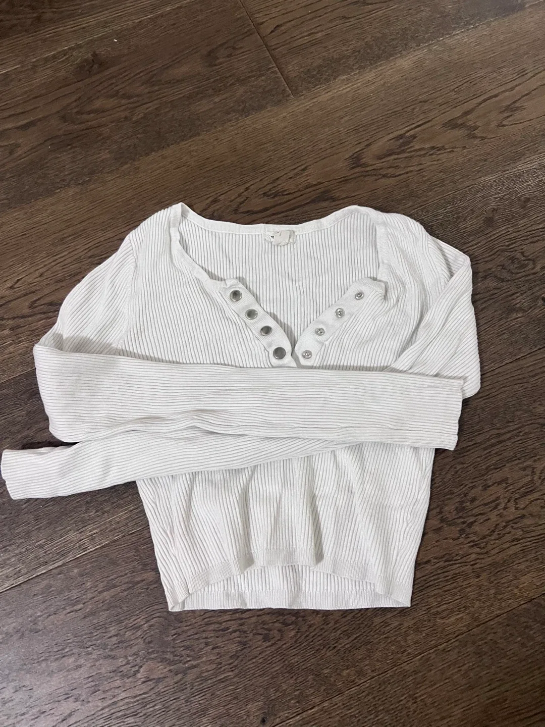 Garage White Long Sleeve - Size XS image indicator(3)