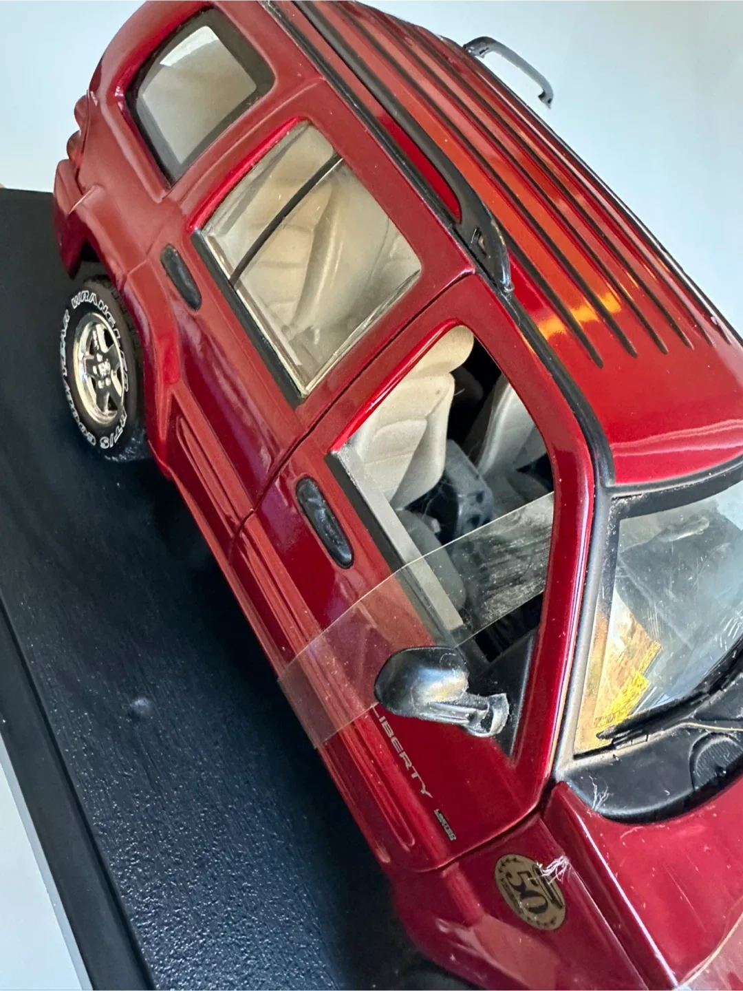 Matchbox Jeep Liberty Diecast Car image indicator(6)