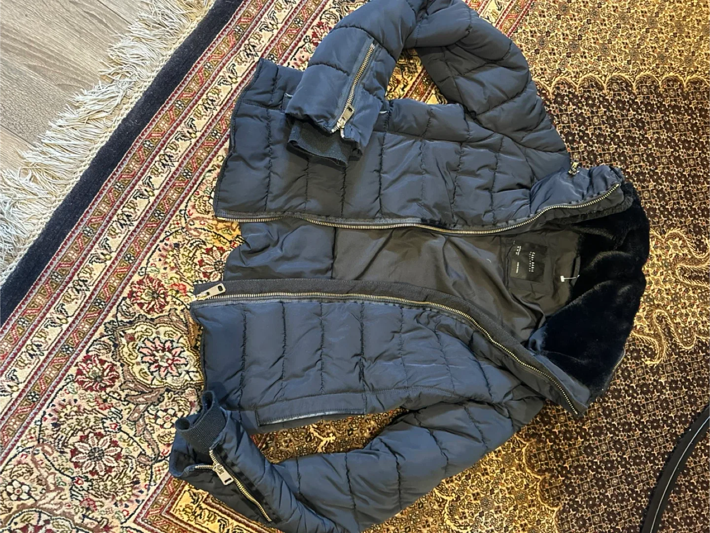 Zara Basic Black Puffer Jacket image indicator(2)