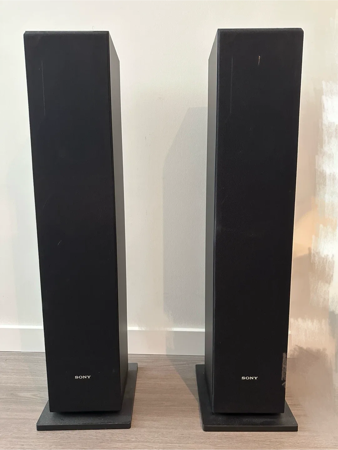 Sony 9-Piece Home Theater System w/ Wires & Remote image indicator(2)