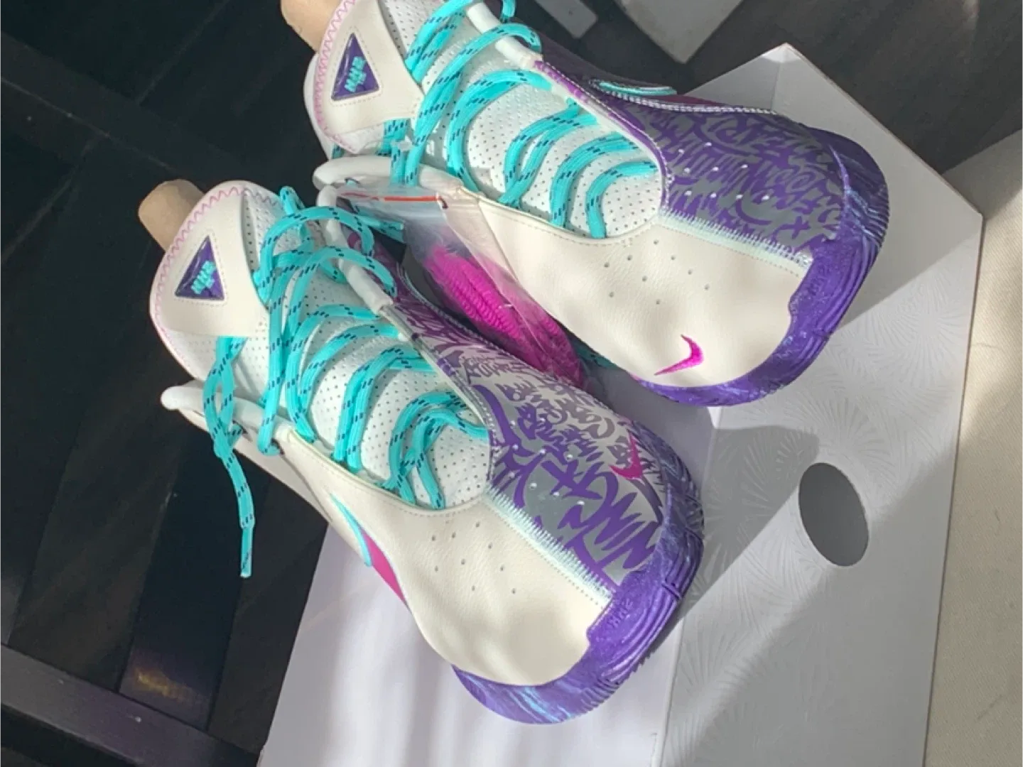 Nike LeBron XXI Soft Pearl Hyper Turq Size 10.5 image indicator(9)