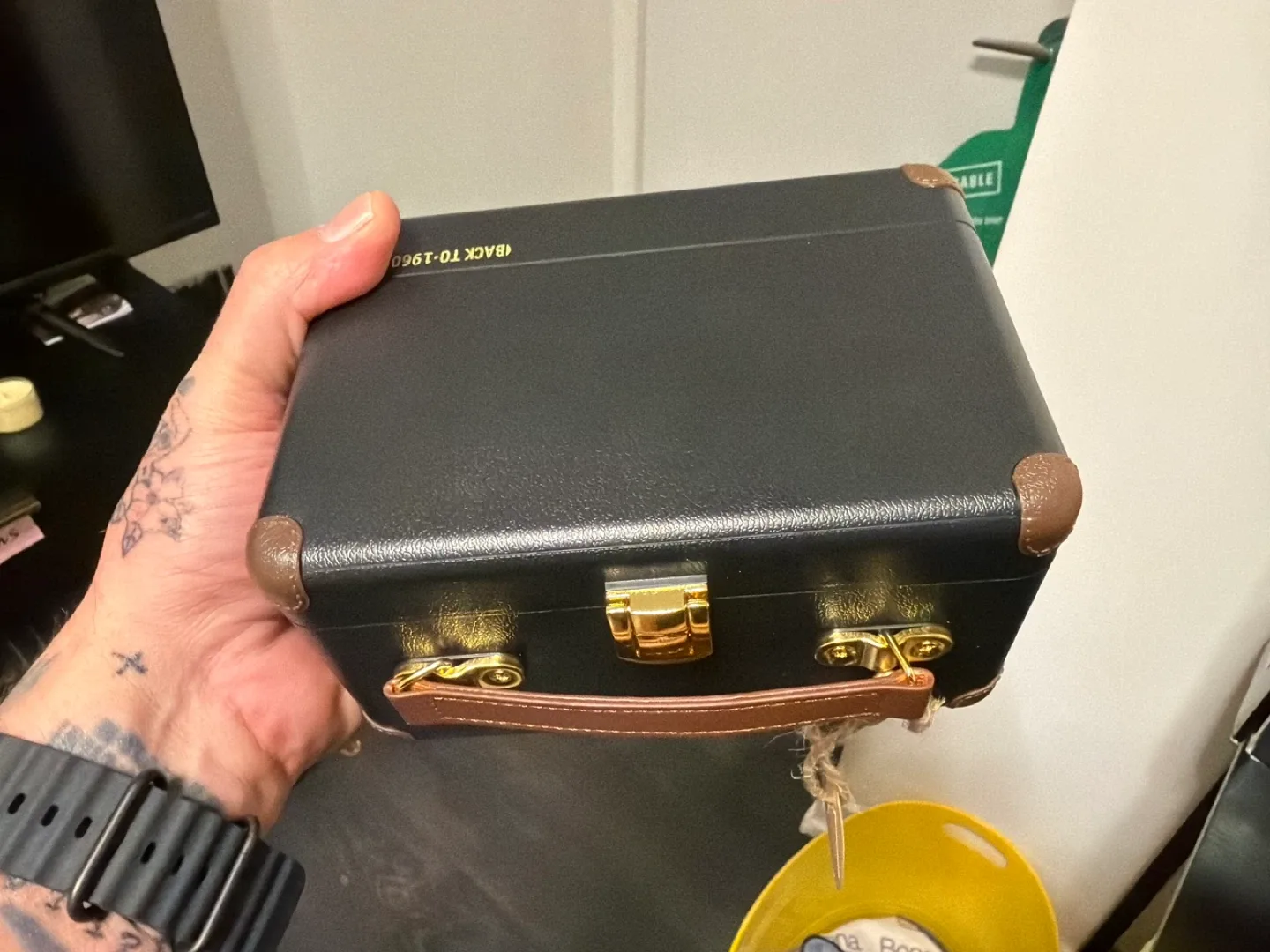 New Muzen OTR Metal Portable FM Radio & Bluetooth Speaker image indicator(3)