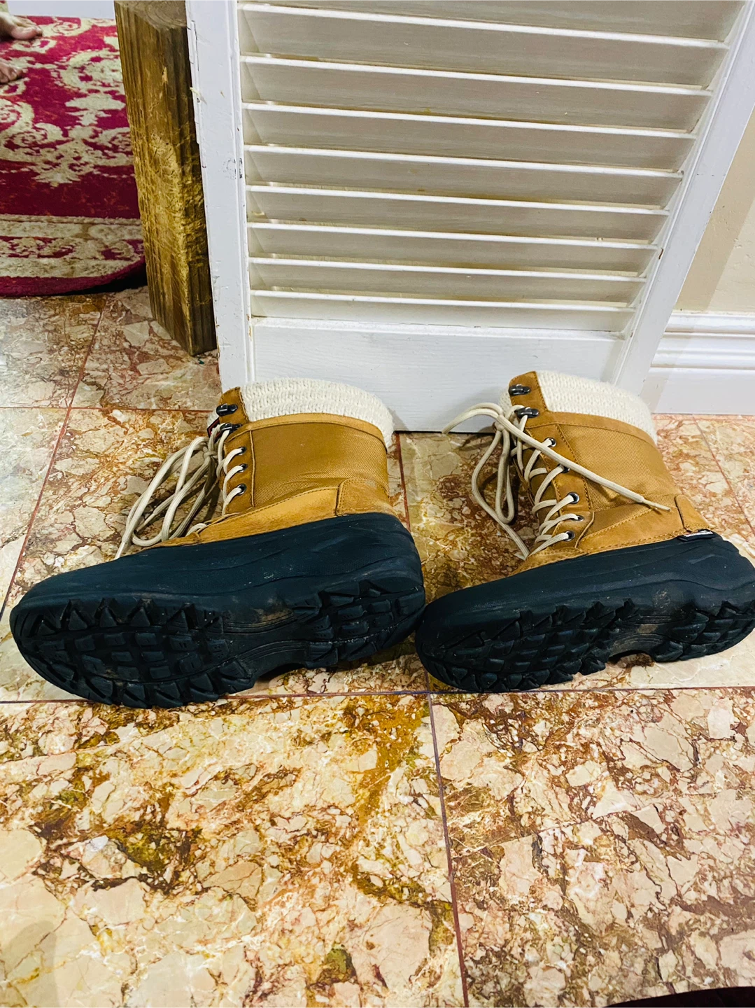 Ladies Winter boots (Size 7) - photo 3