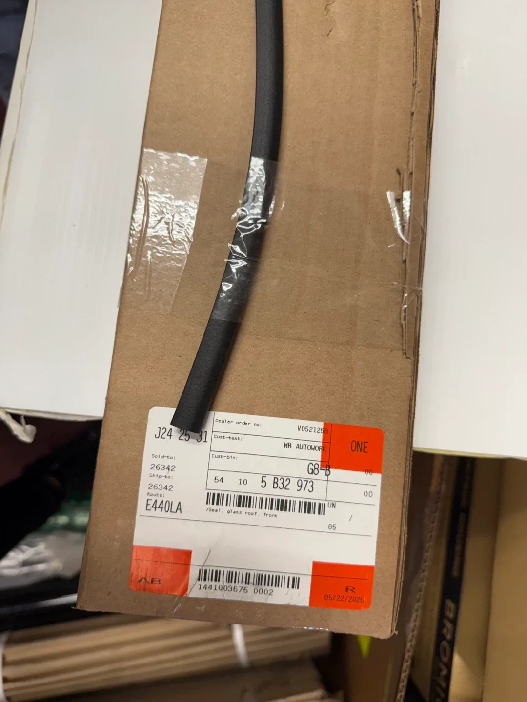 BMW 5 B32 973 Seal Glass Roof Front - New in Box! image indicator(3)