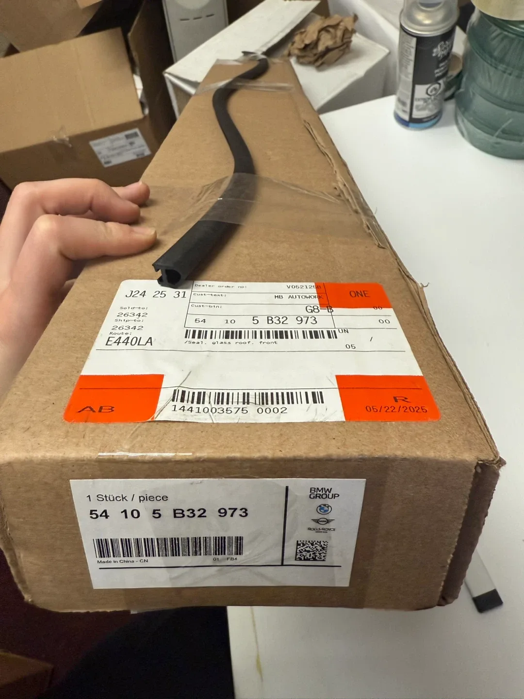 BMW 5 B32 973 Seal Glass Roof Front - New in Box! image indicator(2)