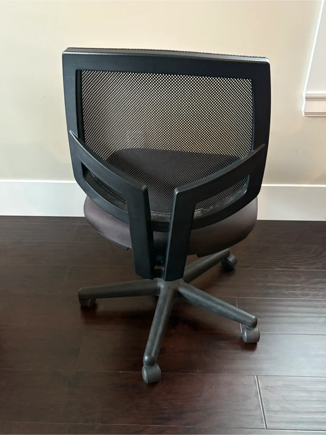 Office Chair - Black Mesh Back image indicator(4)