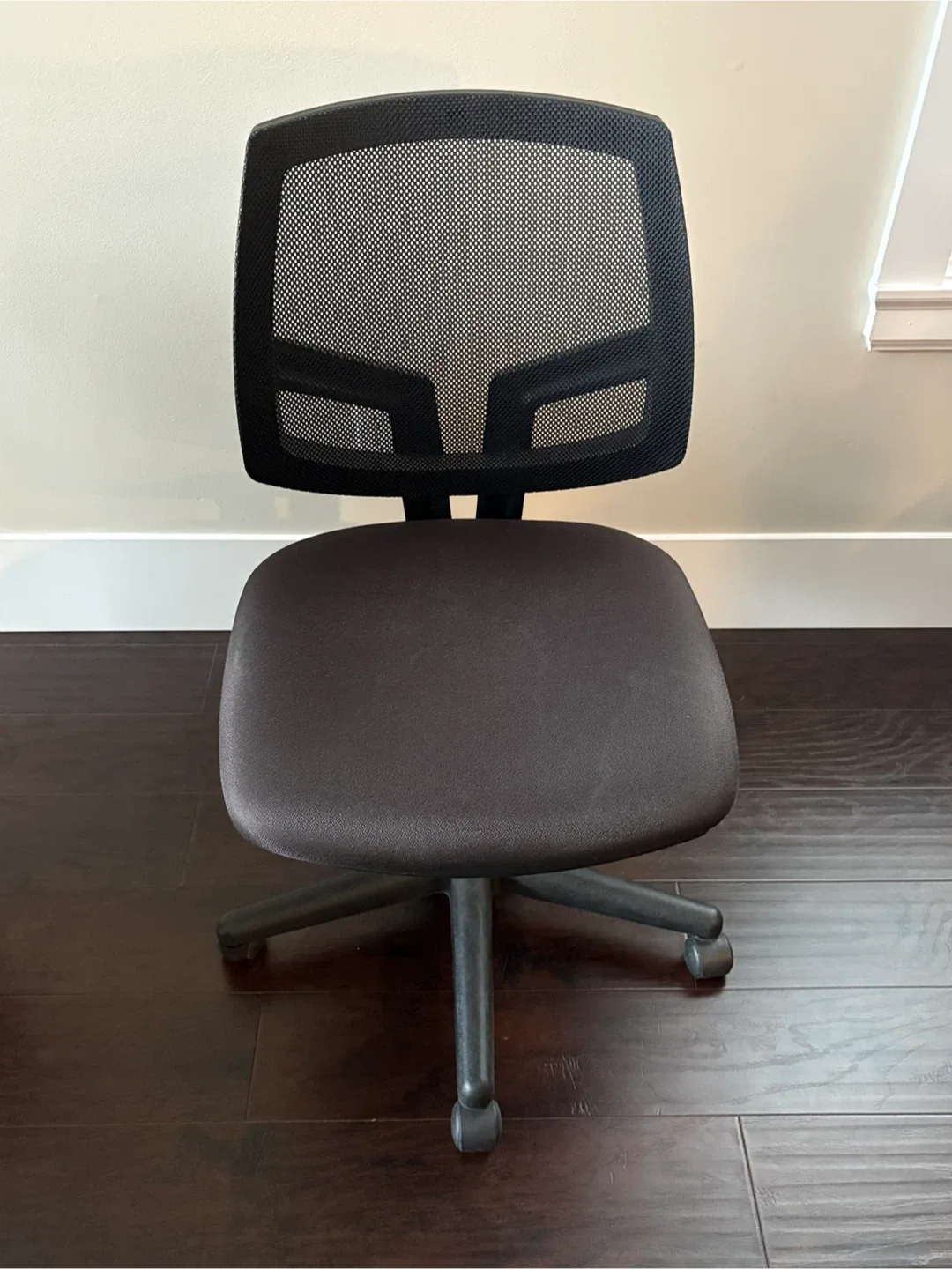 Office Chair - Black Mesh Back image indicator(3)
