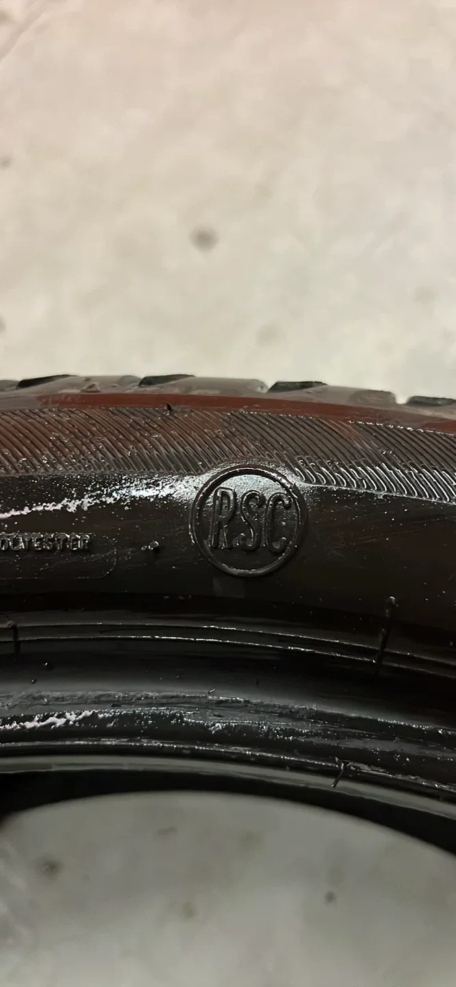 Used 245/40ZR21 100Y Tire image indicator(4)