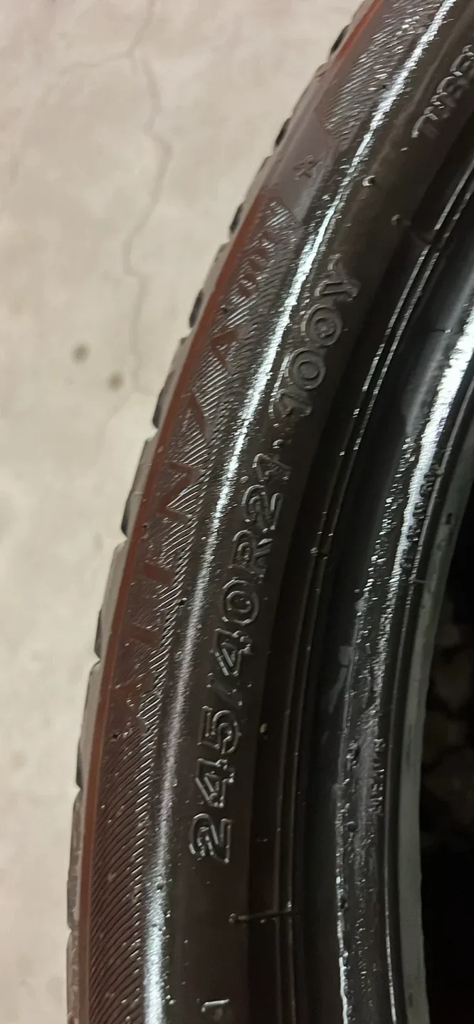 Used 245/40ZR21 100Y Tire image indicator(5)