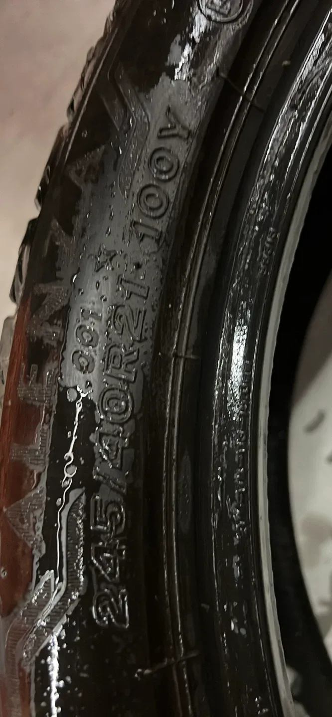 Used 245/40ZR21 100Y Tire image indicator(9)