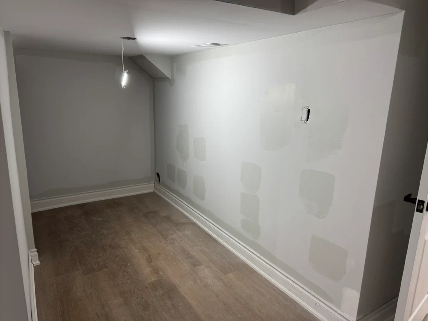 2 Bed 1 Bath Legal Basement FOR RENT image indicator(7)