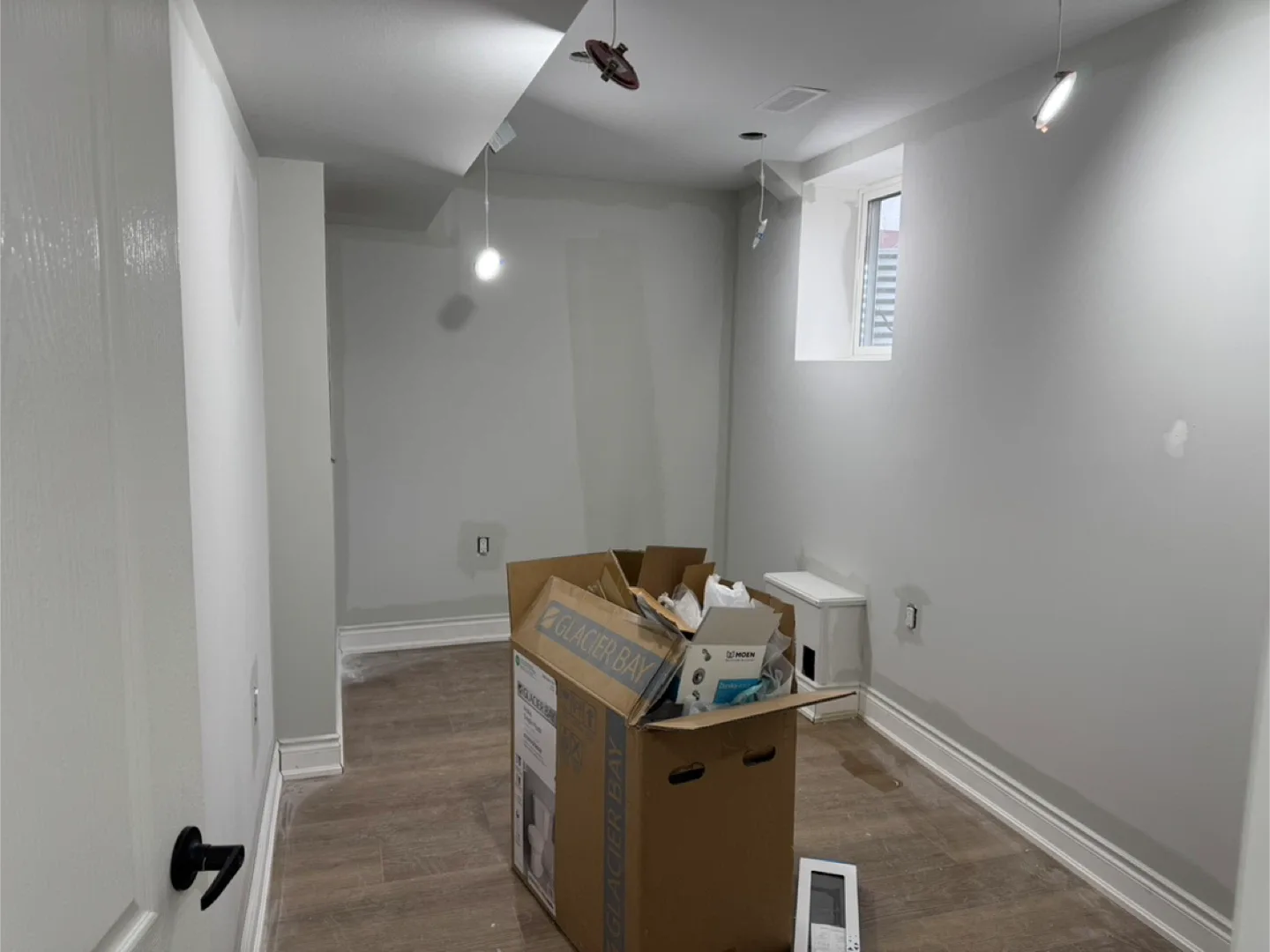 2 Bed 1 Bath Legal Basement FOR RENT image indicator(5)