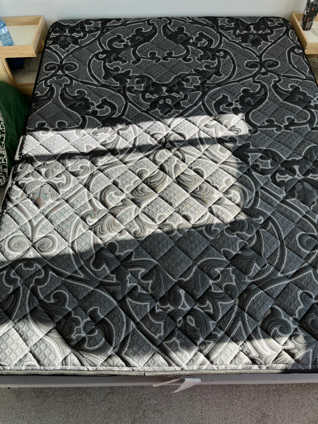 Queen size firm mattress - photo 2