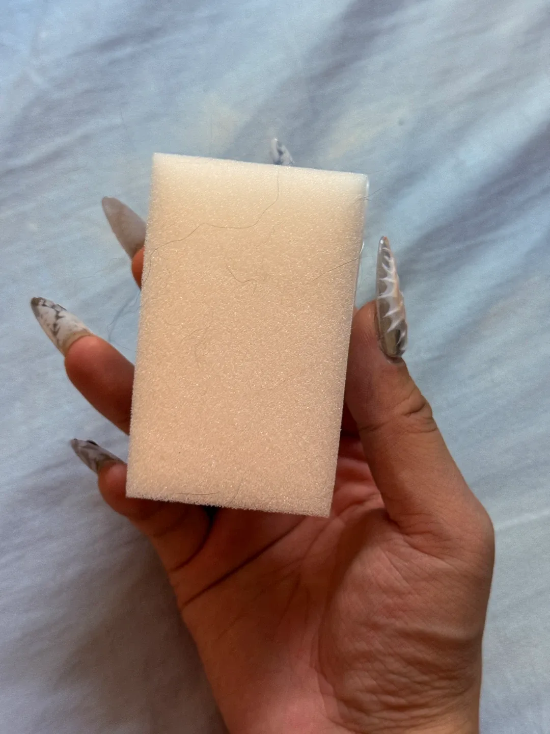 White Foam Cleaning Brush image indicator(2)