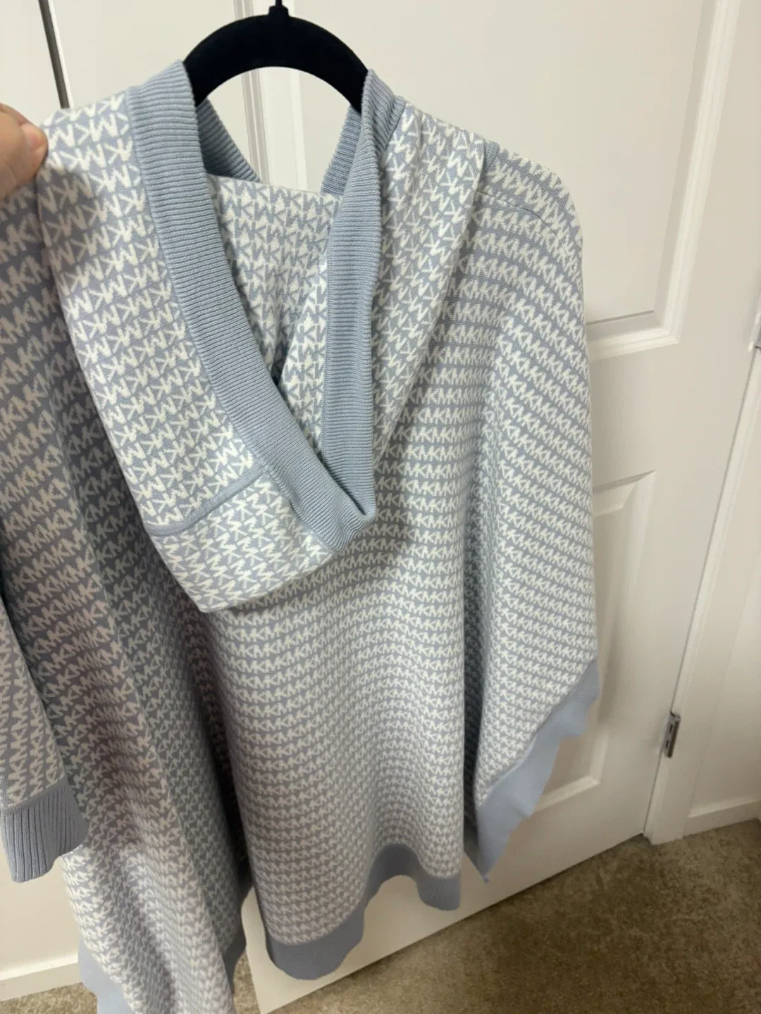 Michael Kors Poncho S/M image indicator(4)