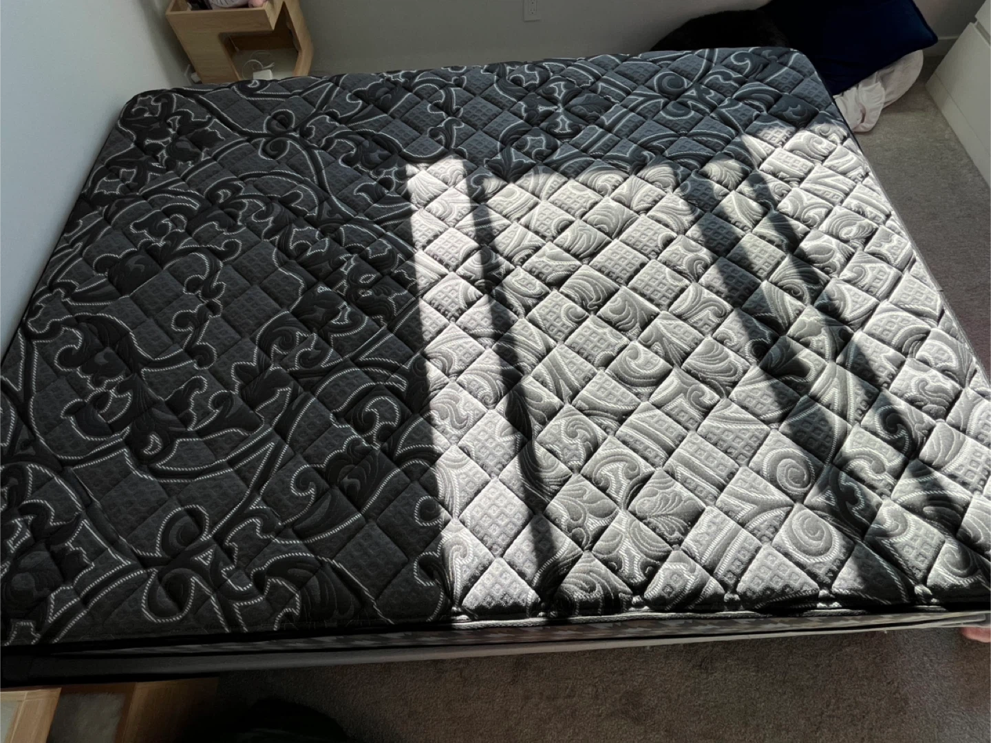 Queen Size Mattress and bed box - photo 5