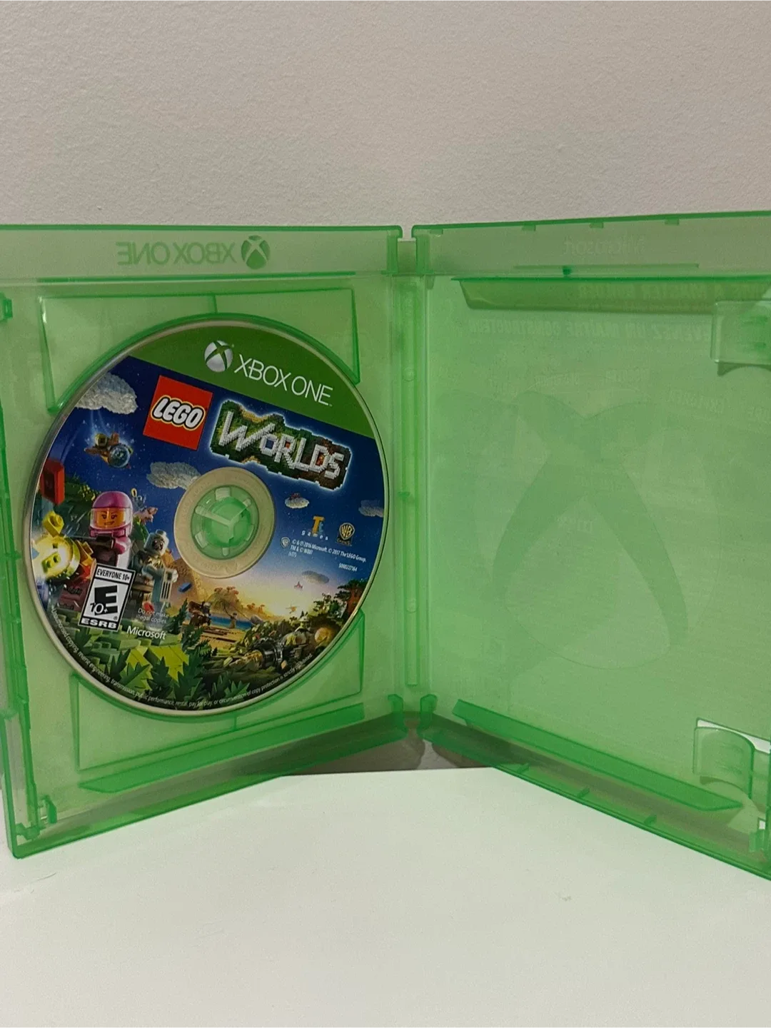 LEGO Worlds - Xbox One Game image indicator(3)